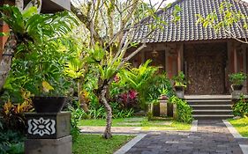 Puri Saraswati Bungalows